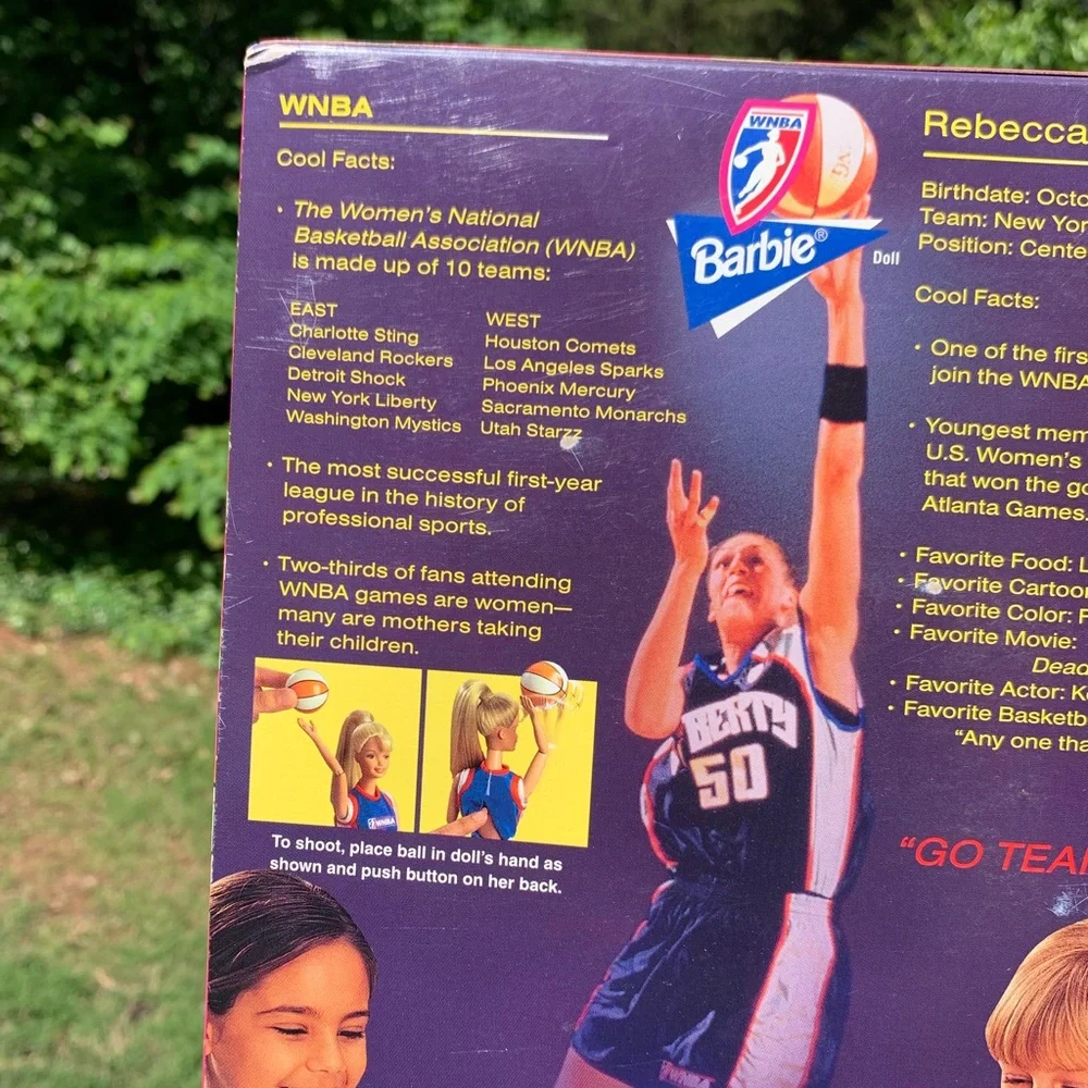 Vintage WNBA Barbie Doll - Picture 11 of 16